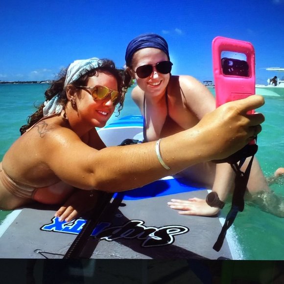 Aqua Case is a FLOATING 100% waterproof pouch, NWT - Picture 8 of 9